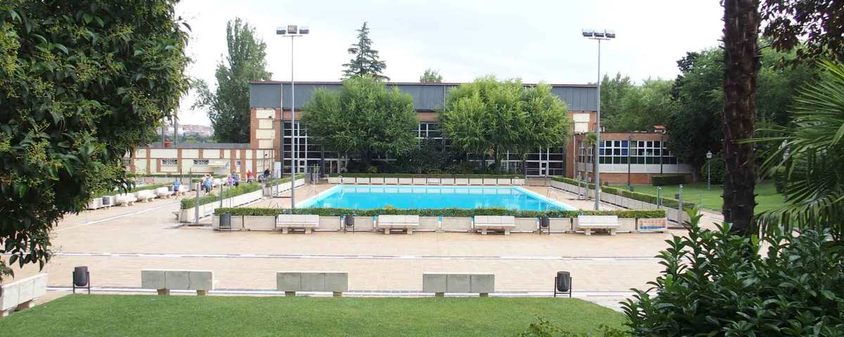 Piscina Municipal El Lago